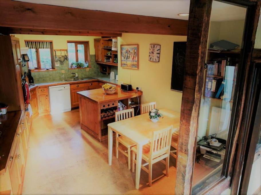 Stunning Barn Conversion Ideal For Large Families Bildeston Exteriér fotografie