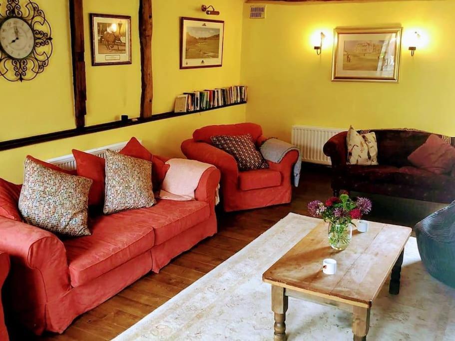 Stunning Barn Conversion Ideal For Large Families Bildeston Exteriér fotografie