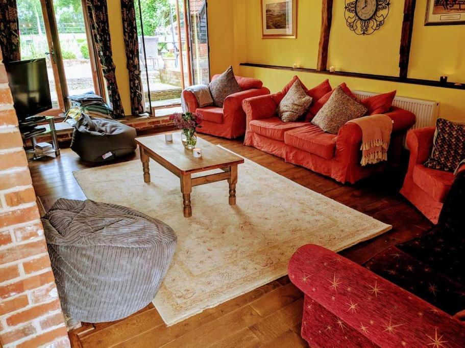 Stunning Barn Conversion Ideal For Large Families Bildeston Exteriér fotografie