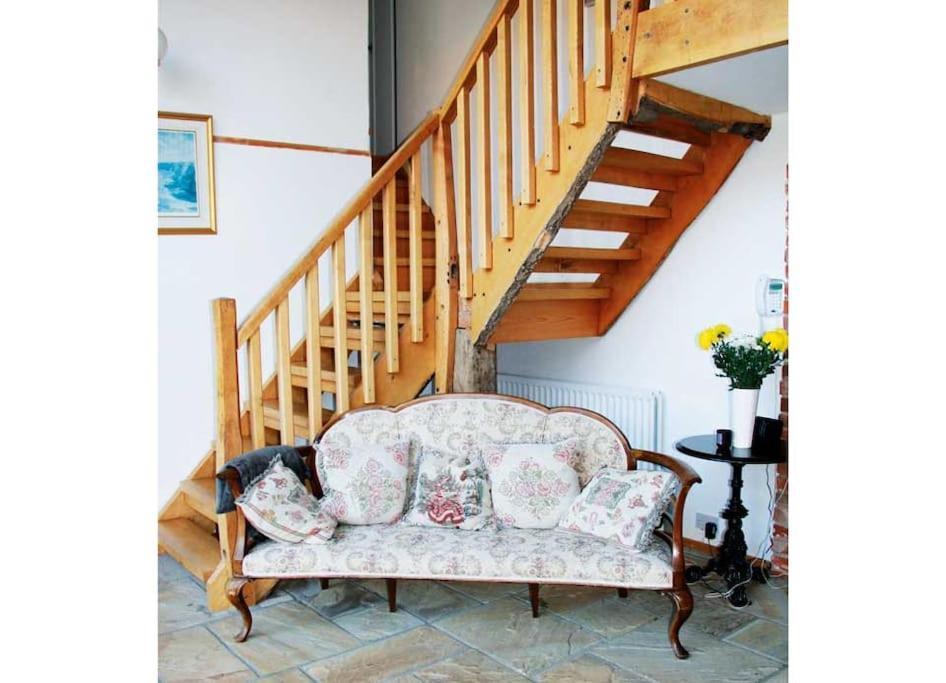 Stunning Barn Conversion Ideal For Large Families Bildeston Exteriér fotografie